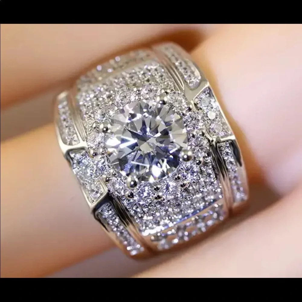 New Luxury 925 Silver Beautiful Diamond Classic Ring - Picture 2 of 4